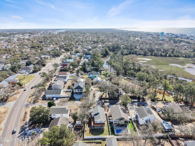 101 SE 24th Street, Oak Island, NC 28465