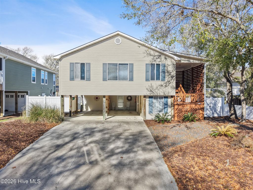 101 SE 24th Street, Oak Island, NC 28465
