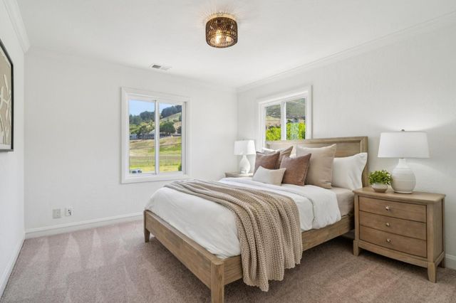 330 Paloma Avenue, Pacifica, CA 94044