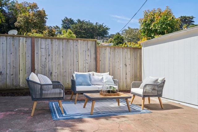 330 Paloma Avenue, Pacifica, CA 94044