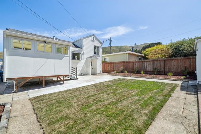 330 Paloma Avenue, Pacifica, CA 94044