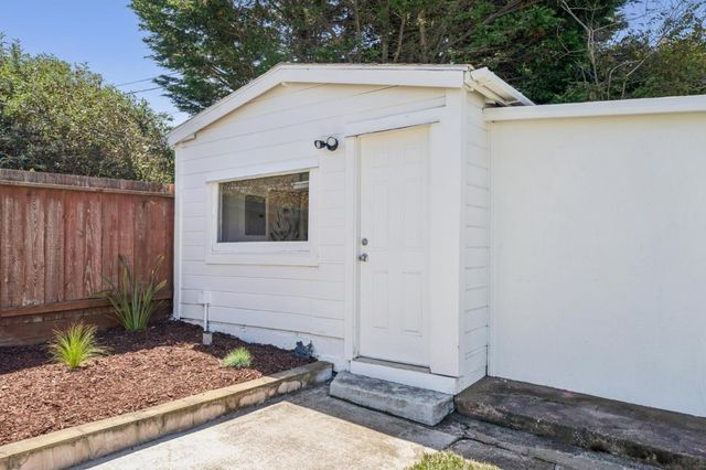 330 Paloma Avenue, Pacifica, CA 94044