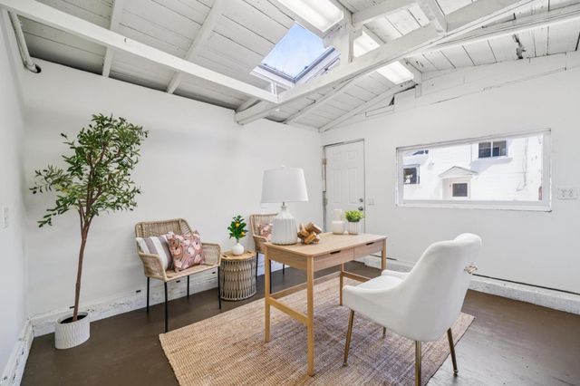 330 Paloma Avenue, Pacifica, CA 94044