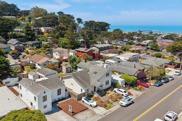 330 Paloma Avenue, Pacifica, CA 94044