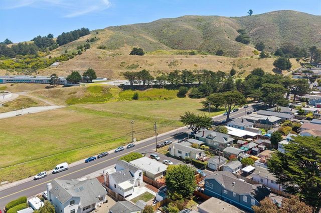 330 Paloma Avenue, Pacifica, CA 94044