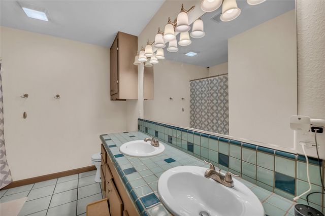260 Flatrock TRL, Marble Falls, TX 78654