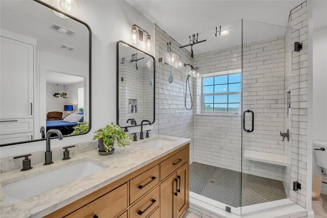 260 Flatrock TRL, Marble Falls, TX 78654