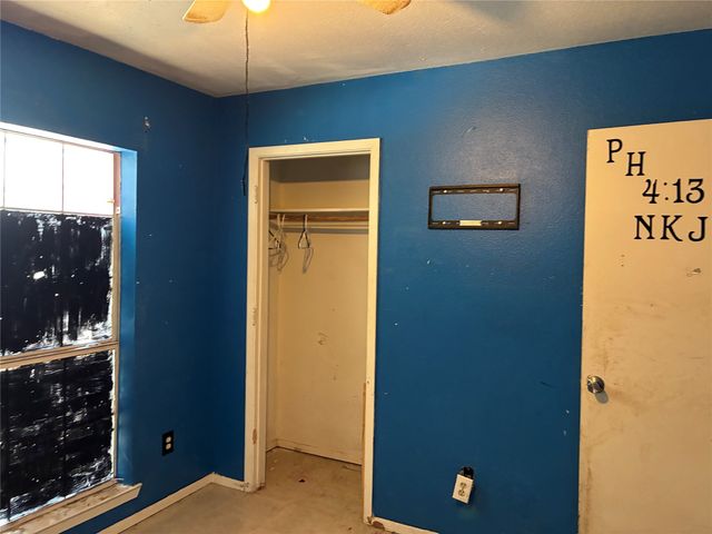 2716 18th Street, Fort Worth, TX 76106