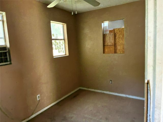 2716 18th Street, Fort Worth, TX 76106