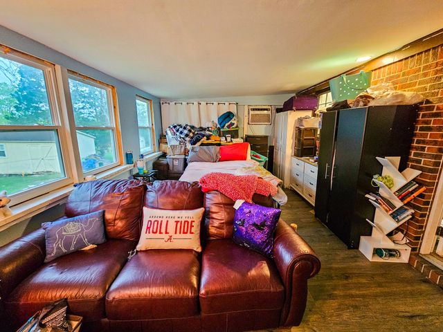 206 Hilltop Dr, Shelbyville, TN 37160
