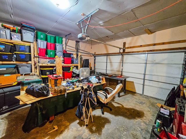 206 Hilltop Dr, Shelbyville, TN 37160