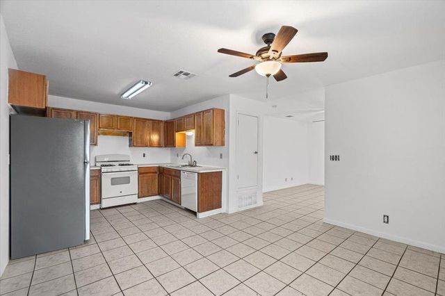 904 Montopolis DR, Austin, TX 78741