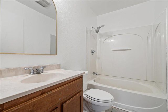 904 Montopolis DR, Austin, TX 78741