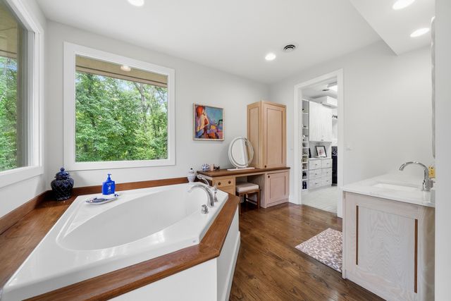 820 E HAPPY HOLLOW RD, Columbia, MO 65203
