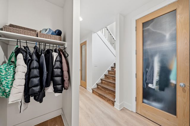 820 E HAPPY HOLLOW RD, Columbia, MO 65203