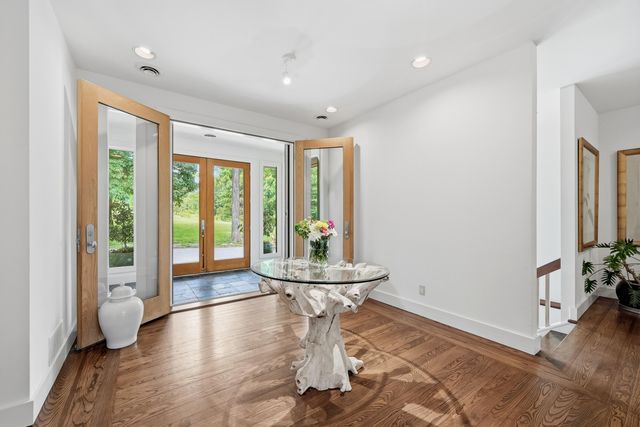 820 E HAPPY HOLLOW RD, Columbia, MO 65203