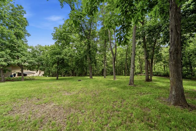 820 E HAPPY HOLLOW RD, Columbia, MO 65203