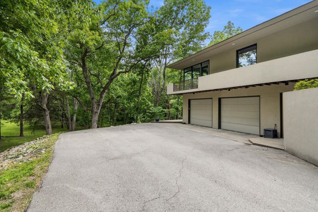 820 E HAPPY HOLLOW RD, Columbia, MO 65203