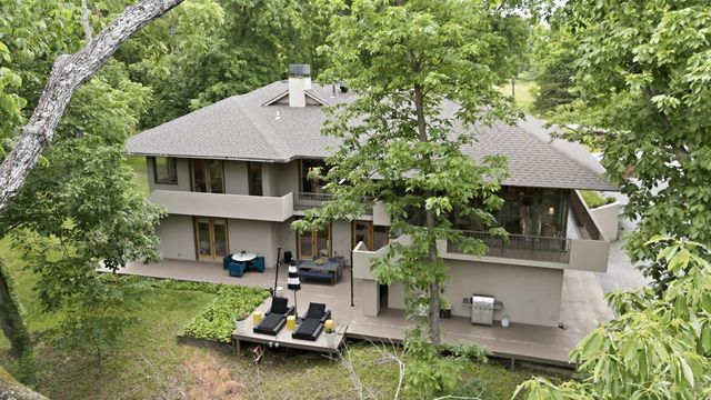820 E HAPPY HOLLOW RD, Columbia, MO 65203