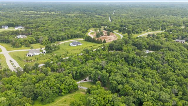 820 E HAPPY HOLLOW RD, Columbia, MO 65203