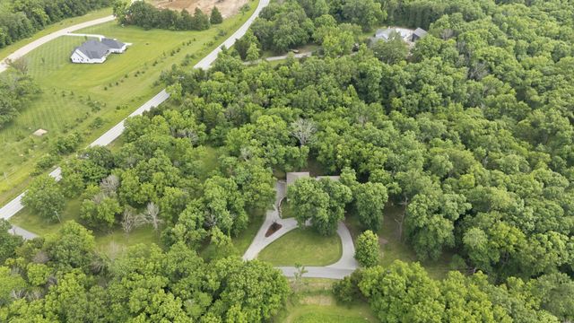 820 E HAPPY HOLLOW RD, Columbia, MO 65203