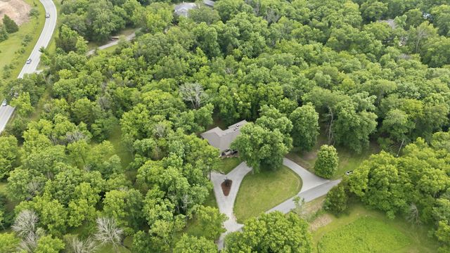 820 E HAPPY HOLLOW RD, Columbia, MO 65203