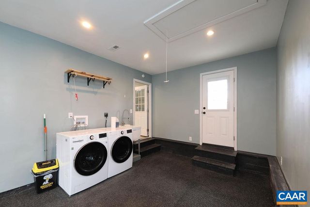 6115 ALBERTA DR, Crozet, VA 22932