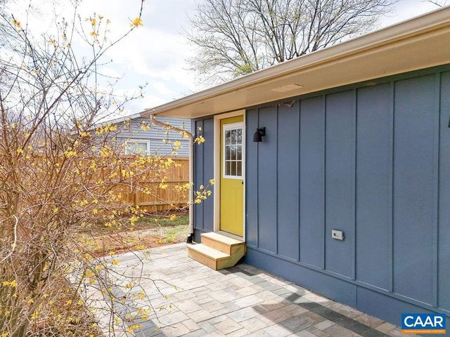 6115 ALBERTA DR, Crozet, VA 22932