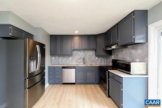 6115 ALBERTA DR, Crozet, VA 22932