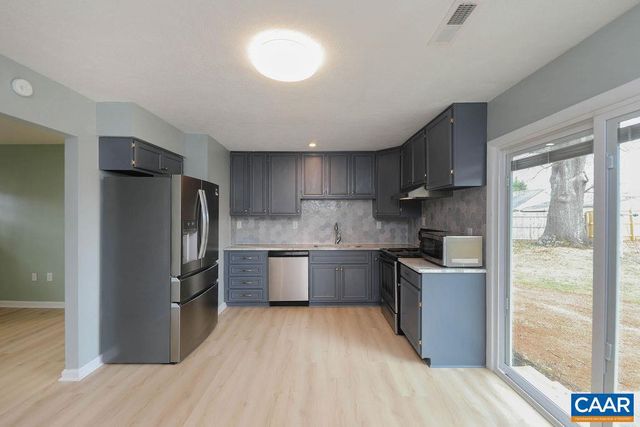 6115 ALBERTA DR, Crozet, VA 22932