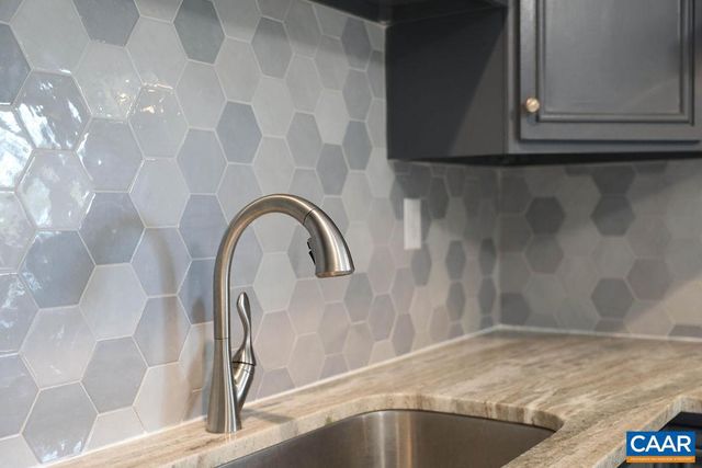 6115 ALBERTA DR, Crozet, VA 22932