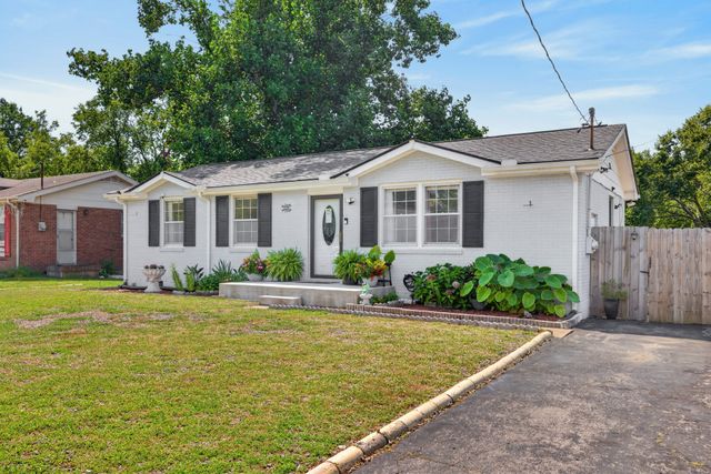 528 Singer Dr, Madison, TN 37115