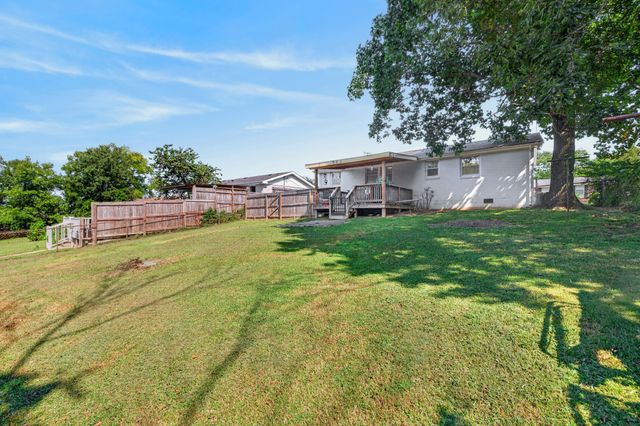 528 Singer Dr, Madison, TN 37115