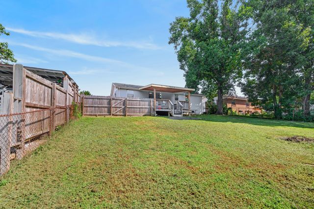528 Singer Dr, Madison, TN 37115