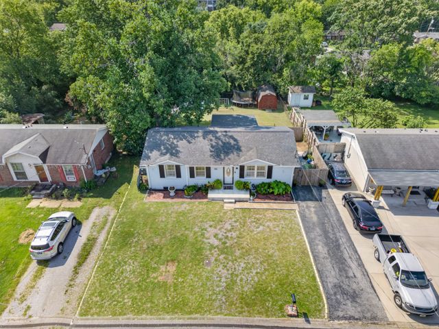 528 Singer Dr, Madison, TN 37115