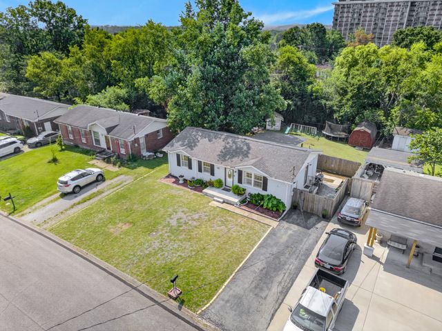 528 Singer Dr, Madison, TN 37115