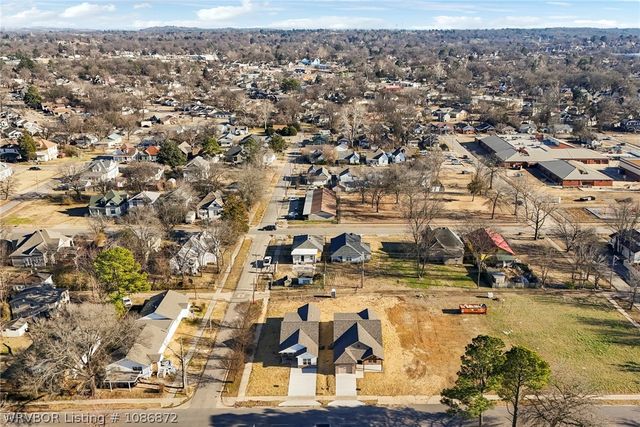 916 N 13th, Fort Smith, AR 72901