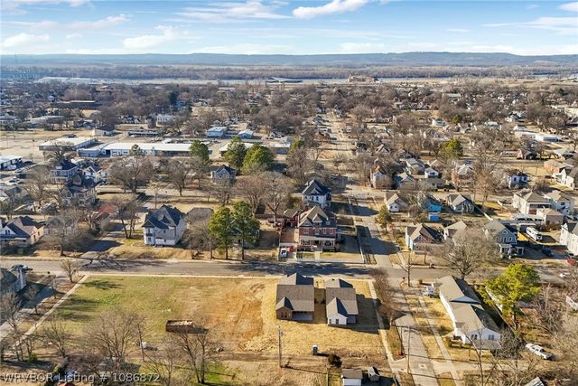 916 N 13th, Fort Smith, AR 72901