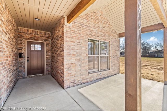 916 N 13th, Fort Smith, AR 72901