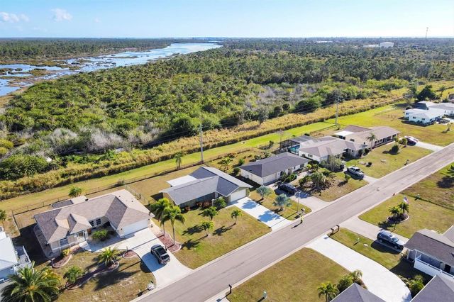 33 ANNAPOLIS LANE, Rotonda West, FL 33947