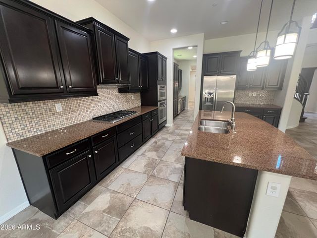 1630 W BLAYLOCK Drive, Phoenix, AZ 85085