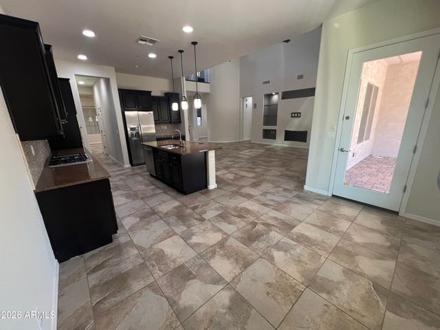 1630 W BLAYLOCK Drive, Phoenix, AZ 85085