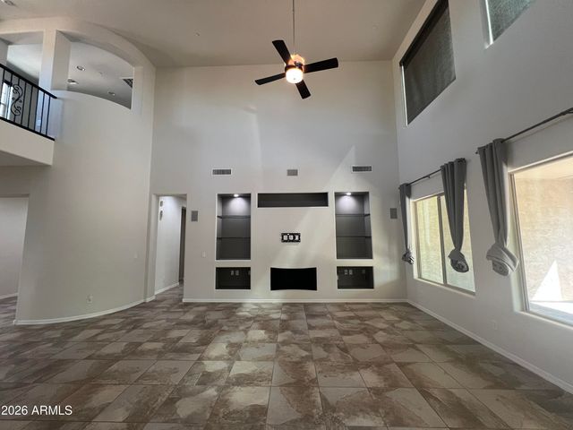 1630 W BLAYLOCK Drive, Phoenix, AZ 85085