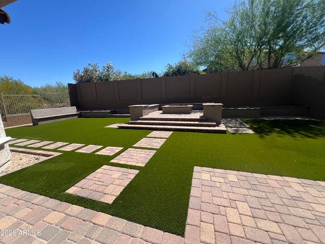 1630 W BLAYLOCK Drive, Phoenix, AZ 85085