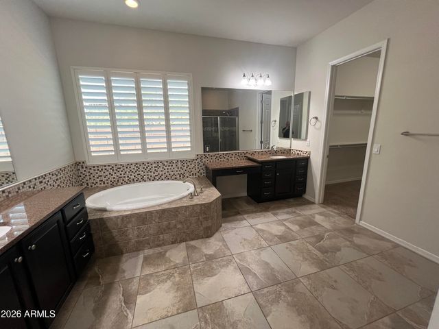 1630 W BLAYLOCK Drive, Phoenix, AZ 85085