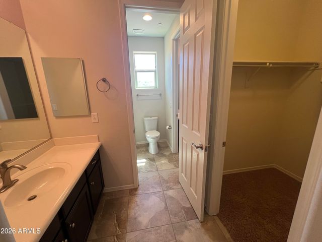 1630 W BLAYLOCK Drive, Phoenix, AZ 85085