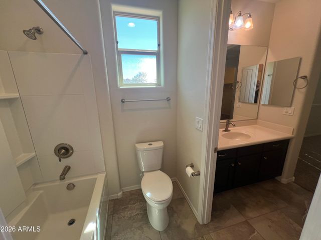 1630 W BLAYLOCK Drive, Phoenix, AZ 85085