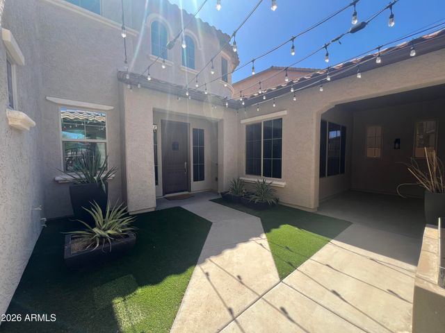 1630 W BLAYLOCK Drive, Phoenix, AZ 85085
