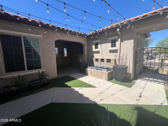 1630 W BLAYLOCK Drive, Phoenix, AZ 85085