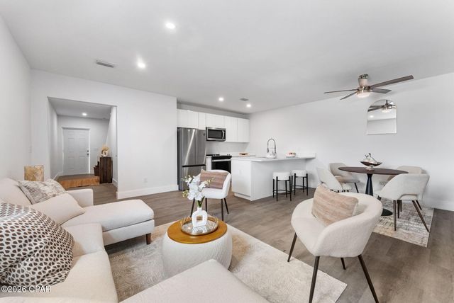 6736 Cherry Street, Callaway, FL 32404